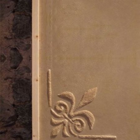 Detailaufnahme eines Lehmputzelementes